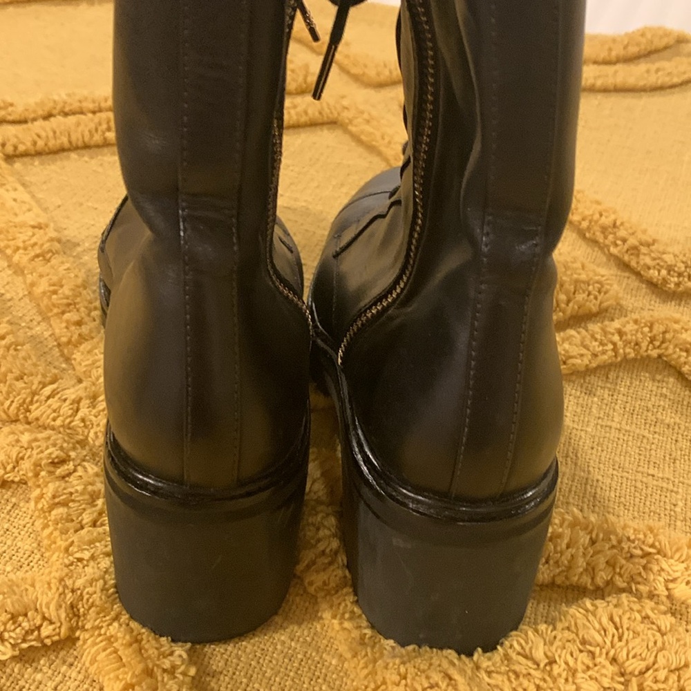 Boots - Picture 5 of 5